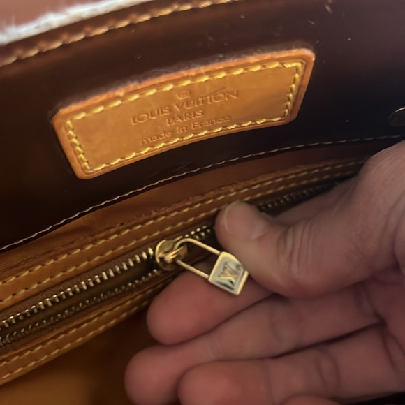 Louis Vuitton Vernis tote - Picture 15 of 15